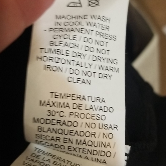 Puma jogging set, like new condition. Includes sweatshirt and jogger pants - Picture 9 of 14